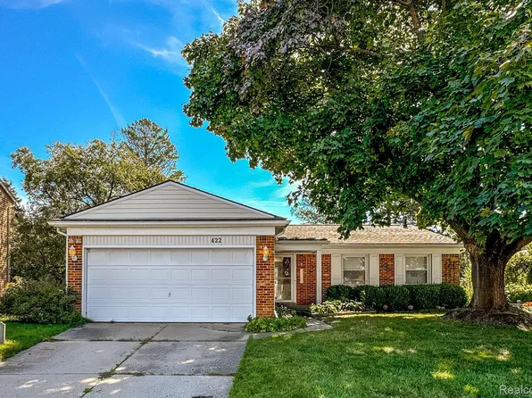 422 Thornehill Trl, Oxford, MI 48371