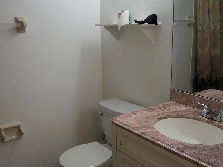 213 Lake Pointe Dr #211 — Photo 15