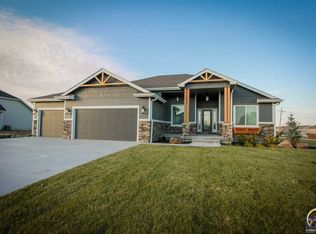 7600 SW Lowell Ln, Topeka, KS 66614