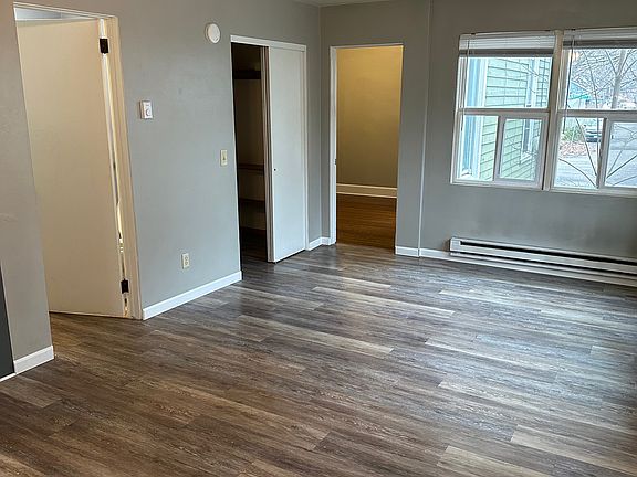 5th image of 39 Roosevelt Ave #2