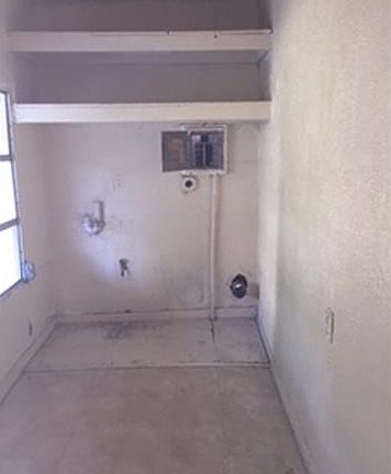 5th image of 402 E Ventura Ave