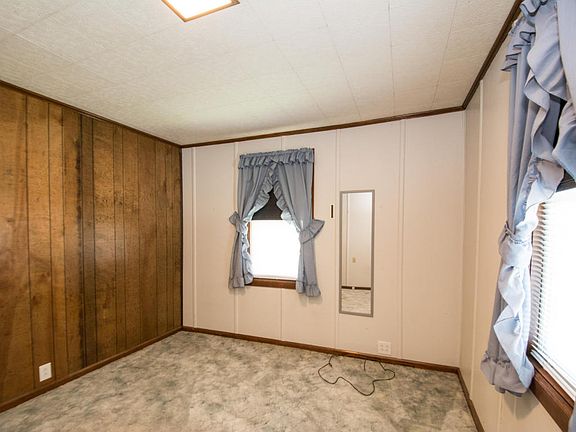 3rd image of 141 Maplewood Ave