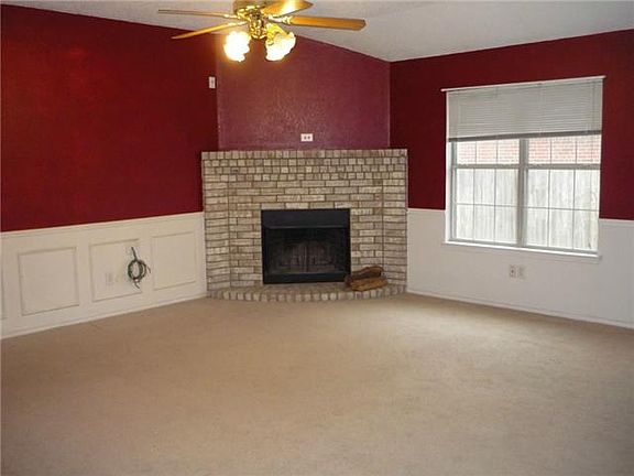 5th image of 324 Shea Ln