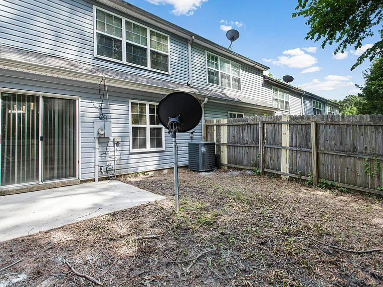 6352 Hickory Lane Cir — Photo 33