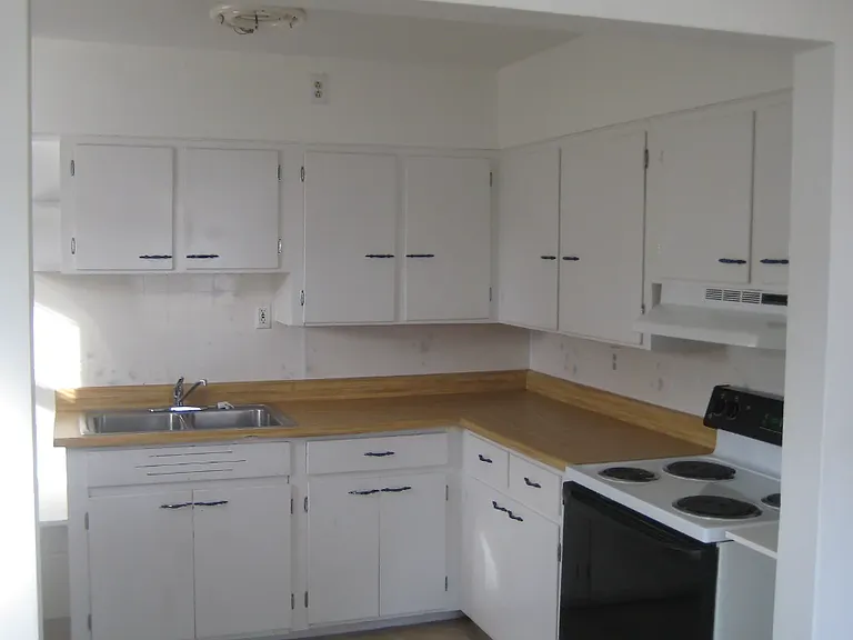 11 N Seymour St — Photo 7