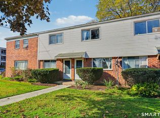 Linron Gardens, Danbury, CT 06810