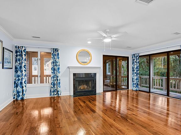 3rd image of 2784 Hidden Oak Dr
