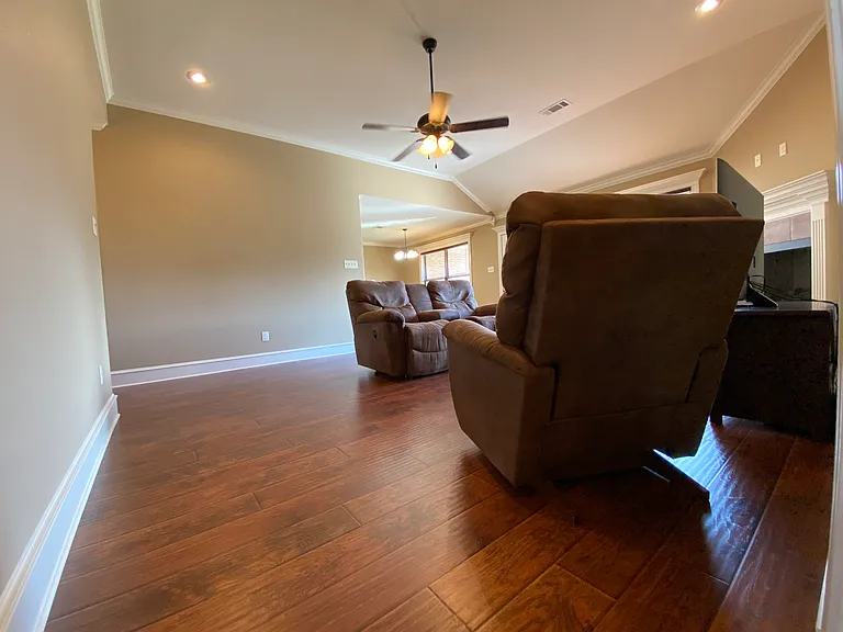1317 Puritan Dr — Photo 13