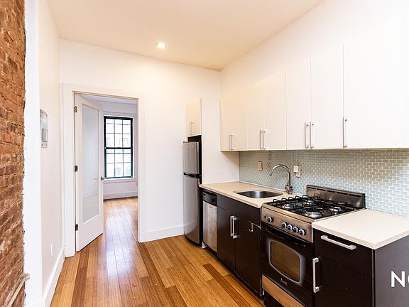 5th image of 1287 Decatur St APT 3R