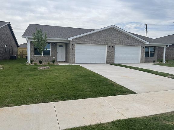 3rd image of 626 NW 69th Ave