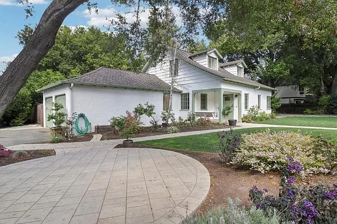 1040 Creek Dr — Photo 3