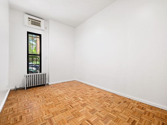 4th image of 305 E 105th St APT 1B