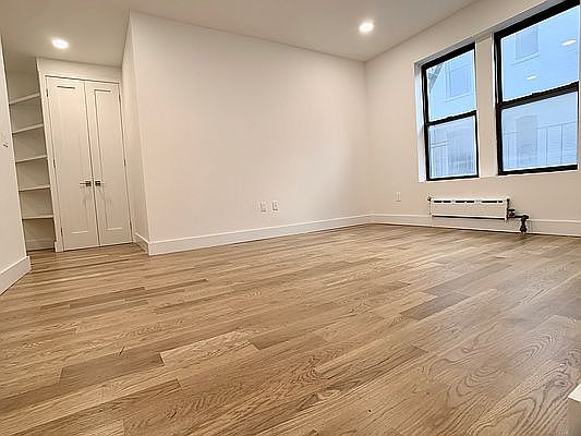 2nd image of 67 Morton St APT 4B