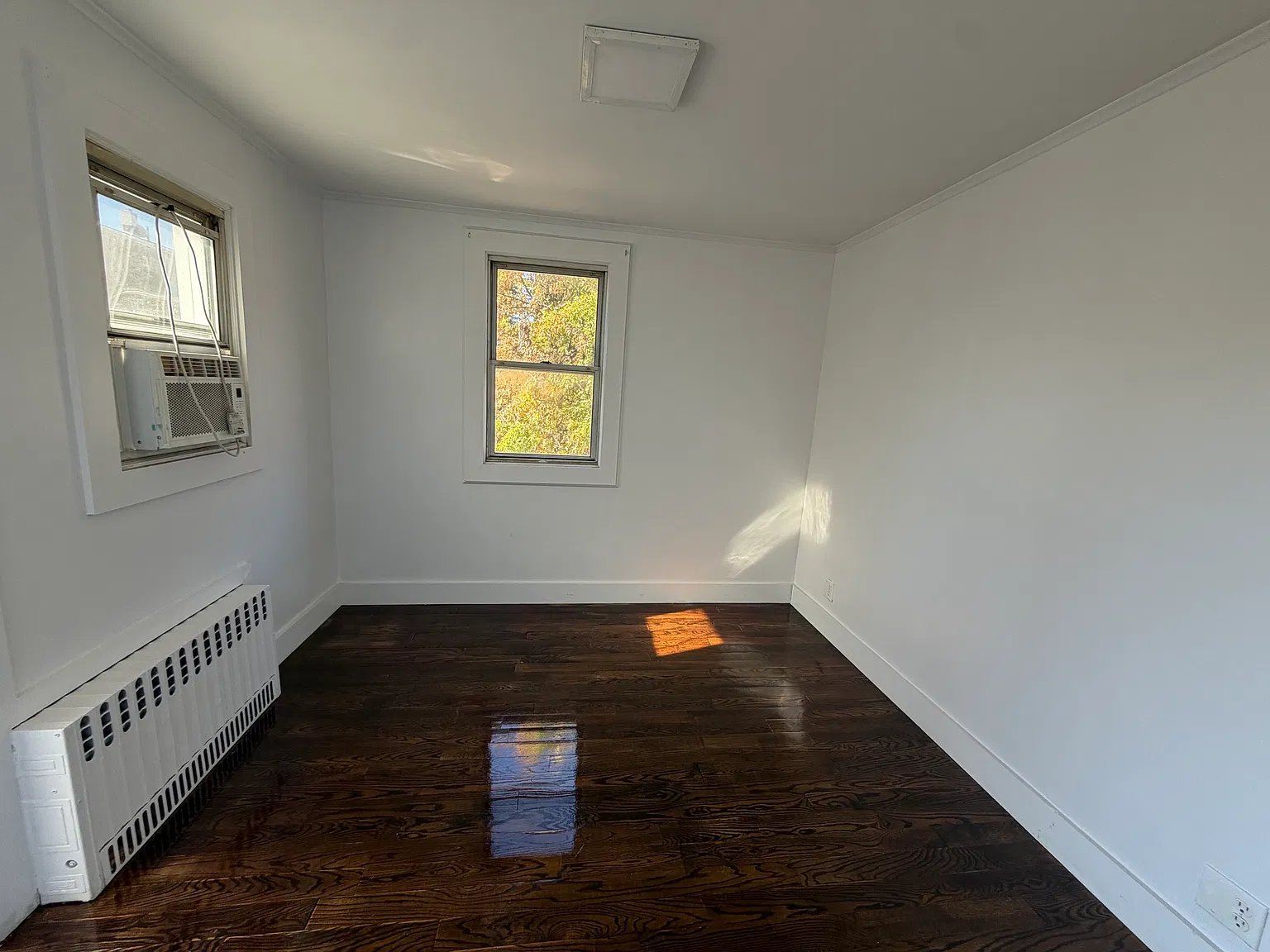 676 East 5th Street — Photo 4