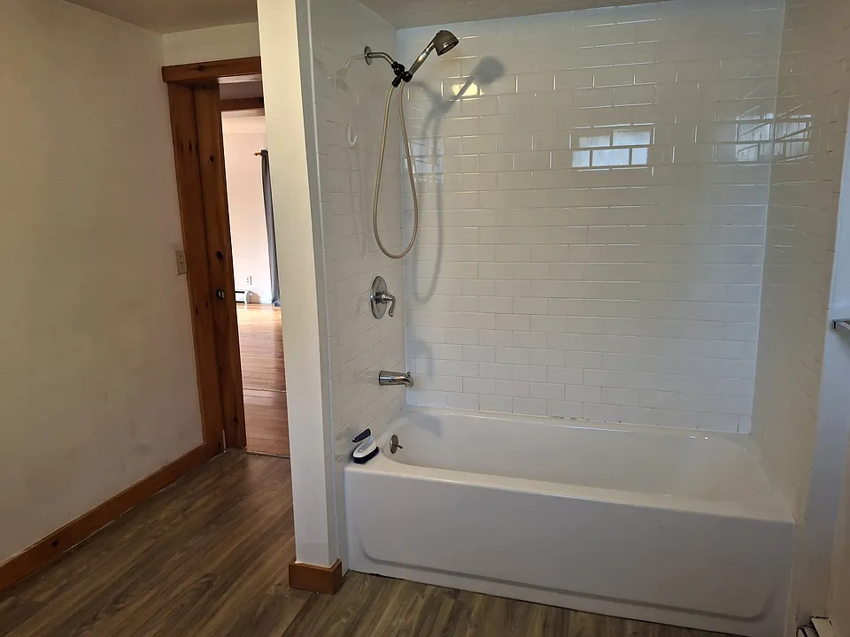 17 Neptune St #1
