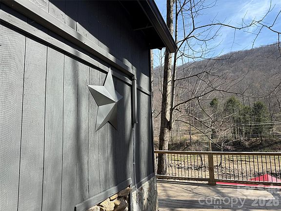 3rd image of 88 Mountain Farm Rd