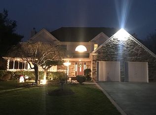 3 Farm House Ct, Mount Sinai, NY 11766