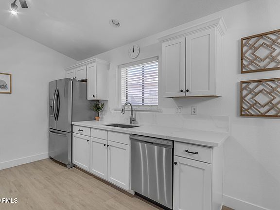 3rd image of 2168 E ARABIAN Drive