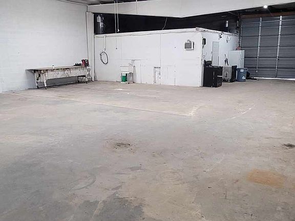 5th image of 720 N Park St