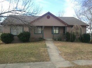 104 NW Main St, Lees Summit, MO 64063