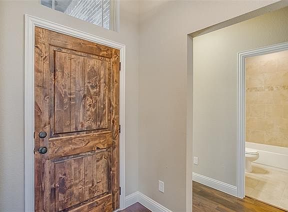 2nd image of 2026 Beaumont St