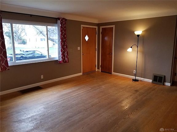 5th image of 1404 Dutchess Ave