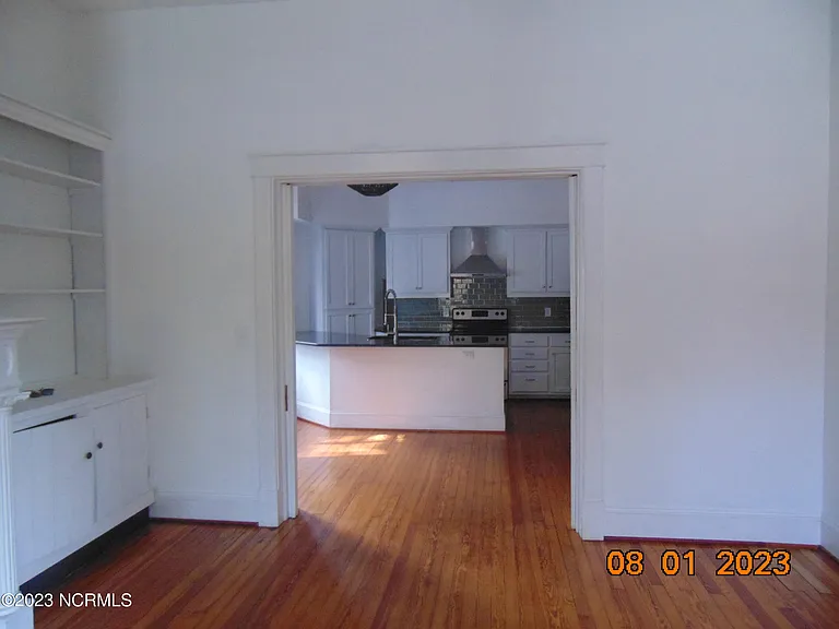 215 Dock St #215 — Photo 3