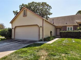 3500 Oak Creek Pl, West Des Moines, IA 50265