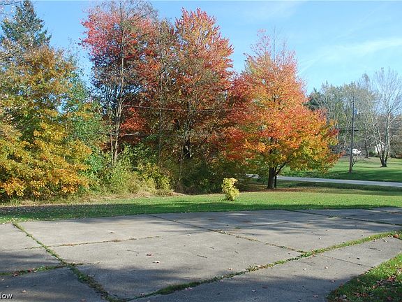 5th image of 8760 Beacon Hill Dr