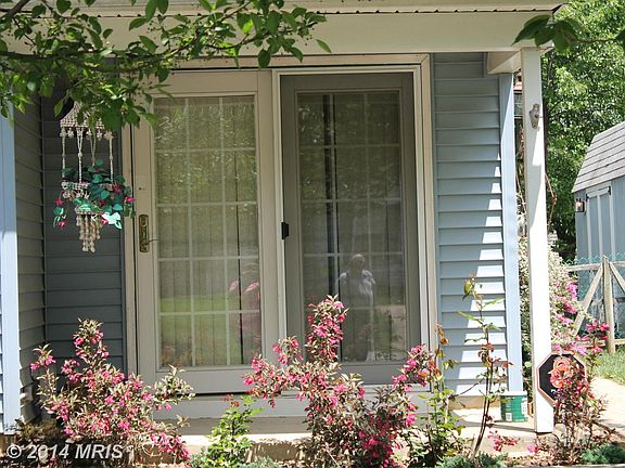 3rd image of 415 Winterberry Dr
