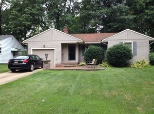 2874 N Park Dr, Stow, OH 44224