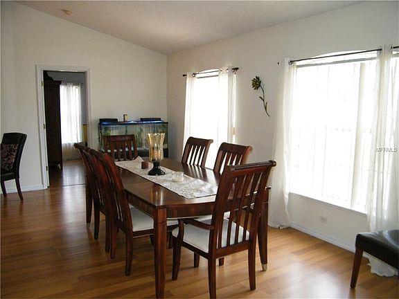 3rd image of 360 Greenwich Ct