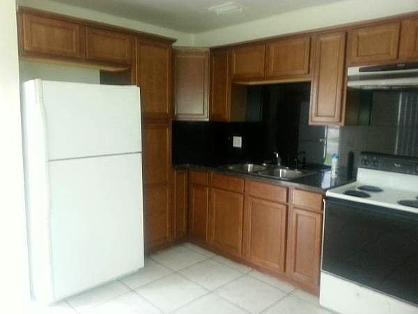 1st image of 3201 NW 5th Ct