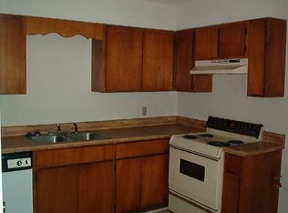 48B 5th Ave #B, Shalimar, FL 32579