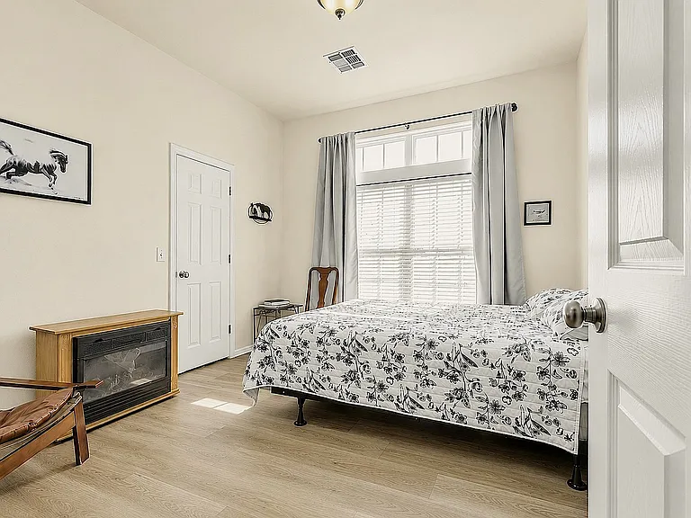 516 Woodsong Dr — Photo 18