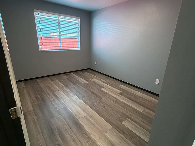 16651 Greenleaf Ave SE — Photo 6