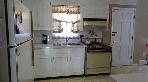 5th image of 16 Kenwood Ave