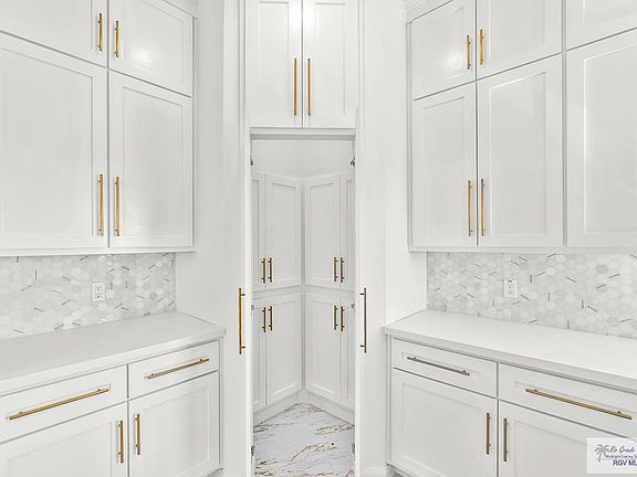 5th image of 1500 Milania Dr #15