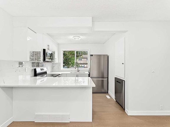 3rd image of 7205 S 4th St NE #12