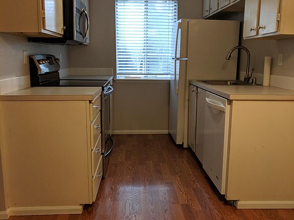 4th image of 21303 52nd Ave W APT C114