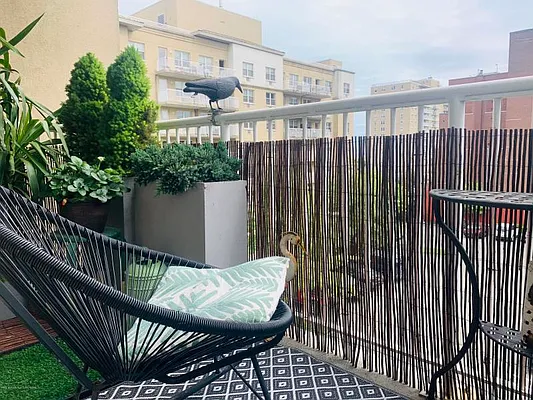 Sold by REMAX Elite | media 28