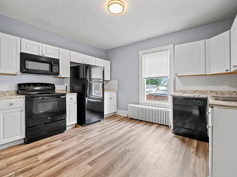 64 W Winter St #1 — Photo 9