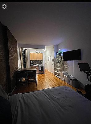4th image of 1475 2nd Ave APT 4H