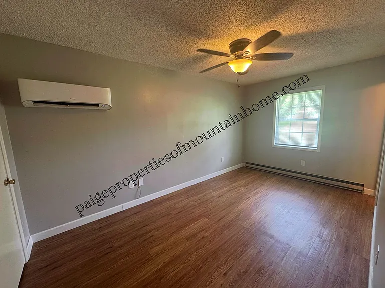 517 E 13th St #519 — Photo 6