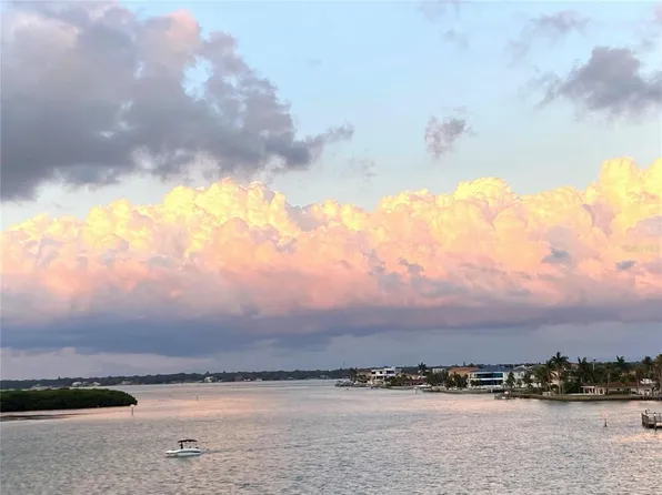 1 Key Capri APT 312E, Treasure Island, FL 33706