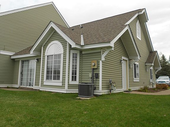 2nd image of 2320 Cypress Dr