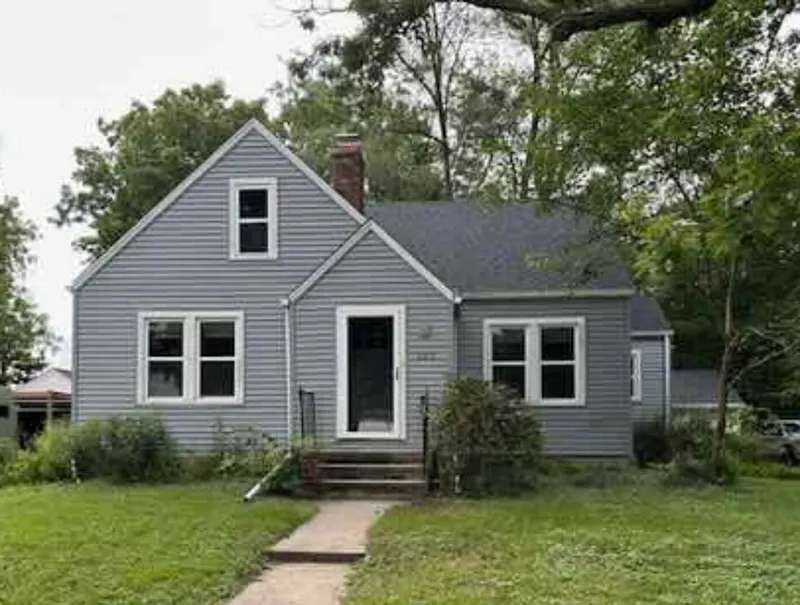 503 Hayward Ave