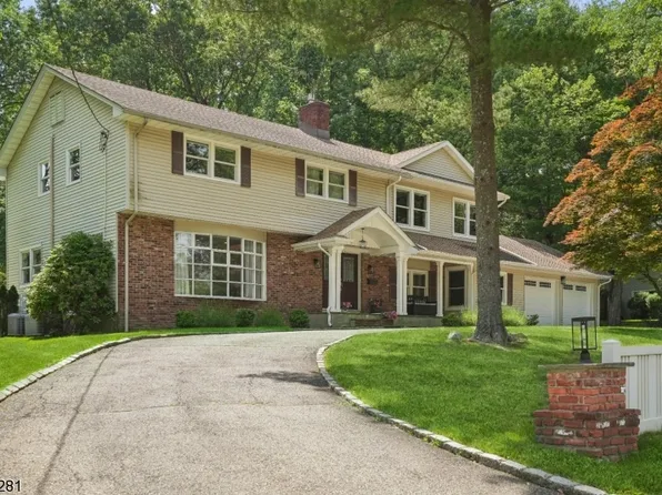 17 Bonnyview Dr, Livingston Twp., NJ 07039