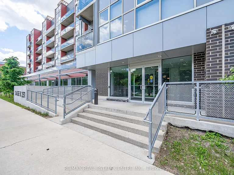 251 Hemlock St #707 — Photo 22