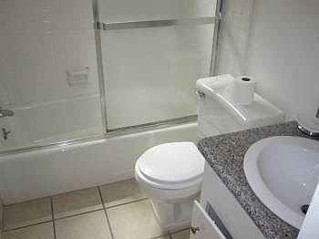 3rd image of 266 S El Molino Ave APT 22